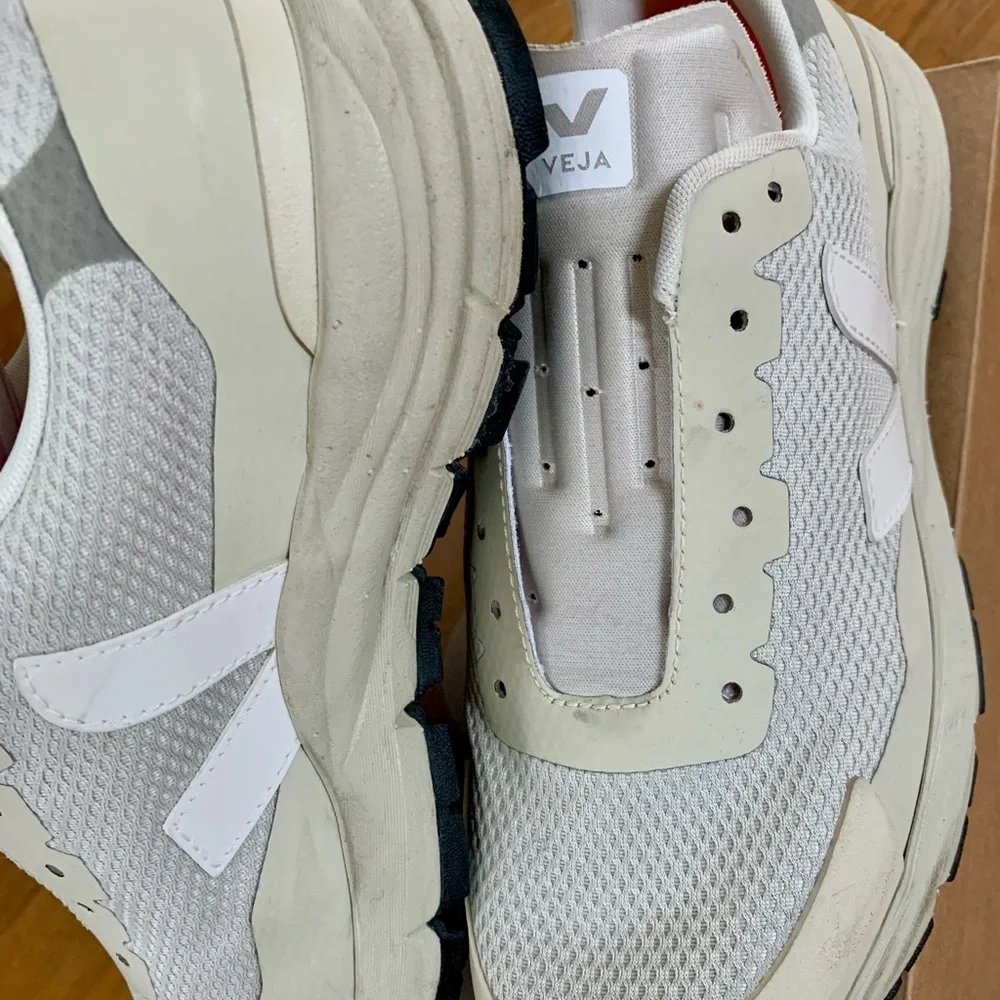Veja Dekkan Alveomesh Sneaker, Women’s Size 8, Natural with White 🤍 - Picture 11 of 13